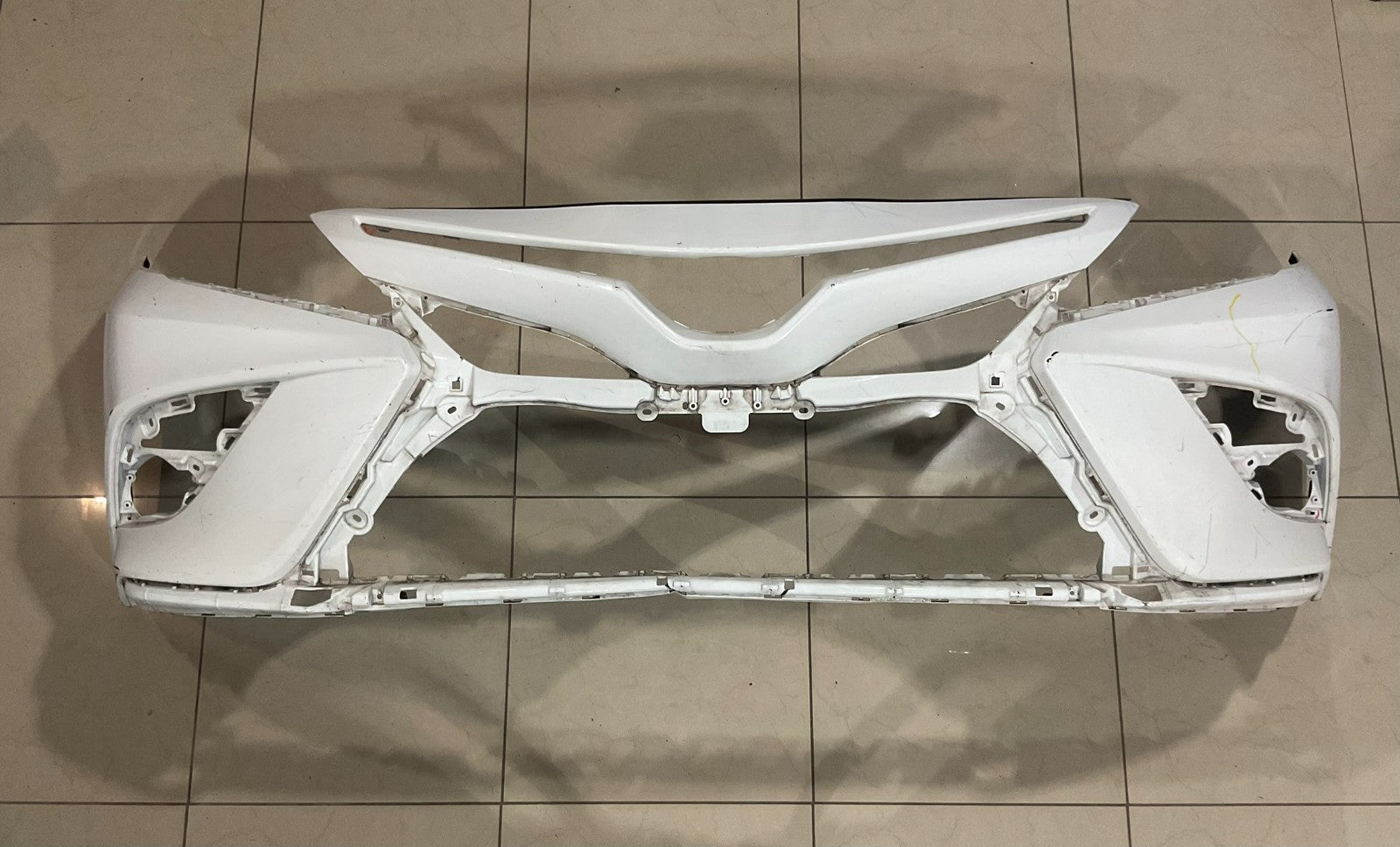 Front Bumper Cover White Toyota Camry 2021 2022 52119+06e20 OEM