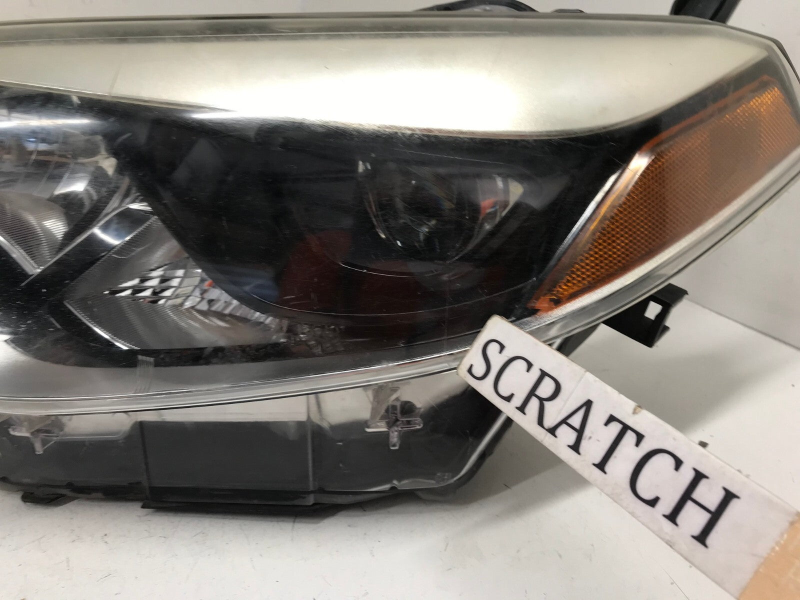 Halogen Headlight Damaged Driver LH Toyota Corolla 2014 - 2016 81150-02E60 OEM