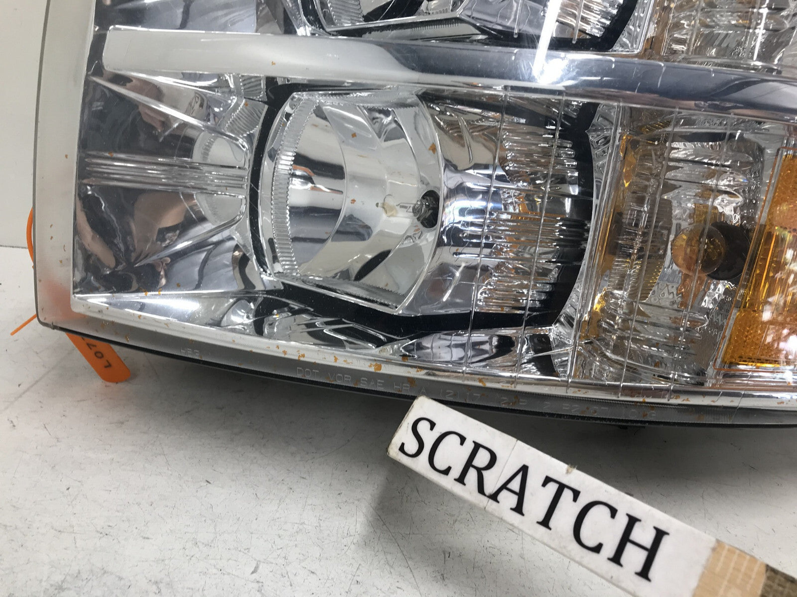Headlight Damaged Driver LH Chevy Silverado 1500 2500 3500 07-2013 25962804 OEM