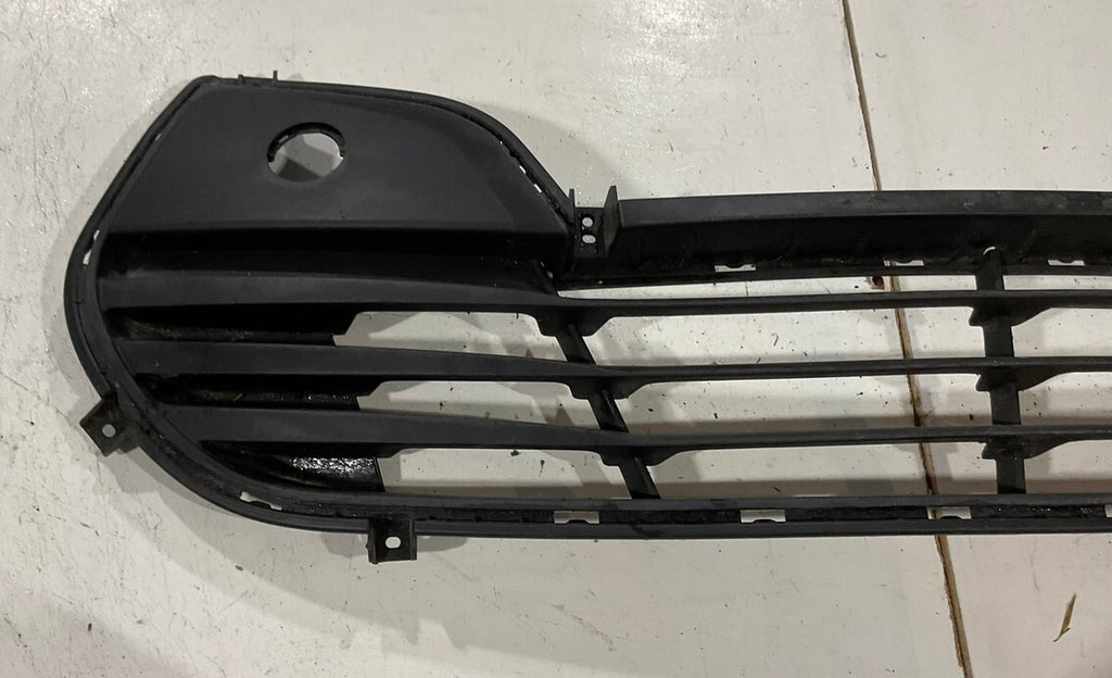 Grill Grille Black 2012-2017 Hyundai Veloster 86560-2V000 OEM