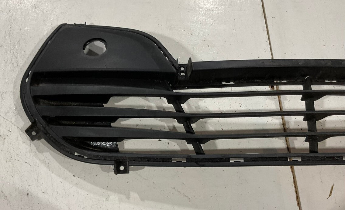 Grill Grille Black 2012-2017 Hyundai Veloster 86560-2V000 OEM