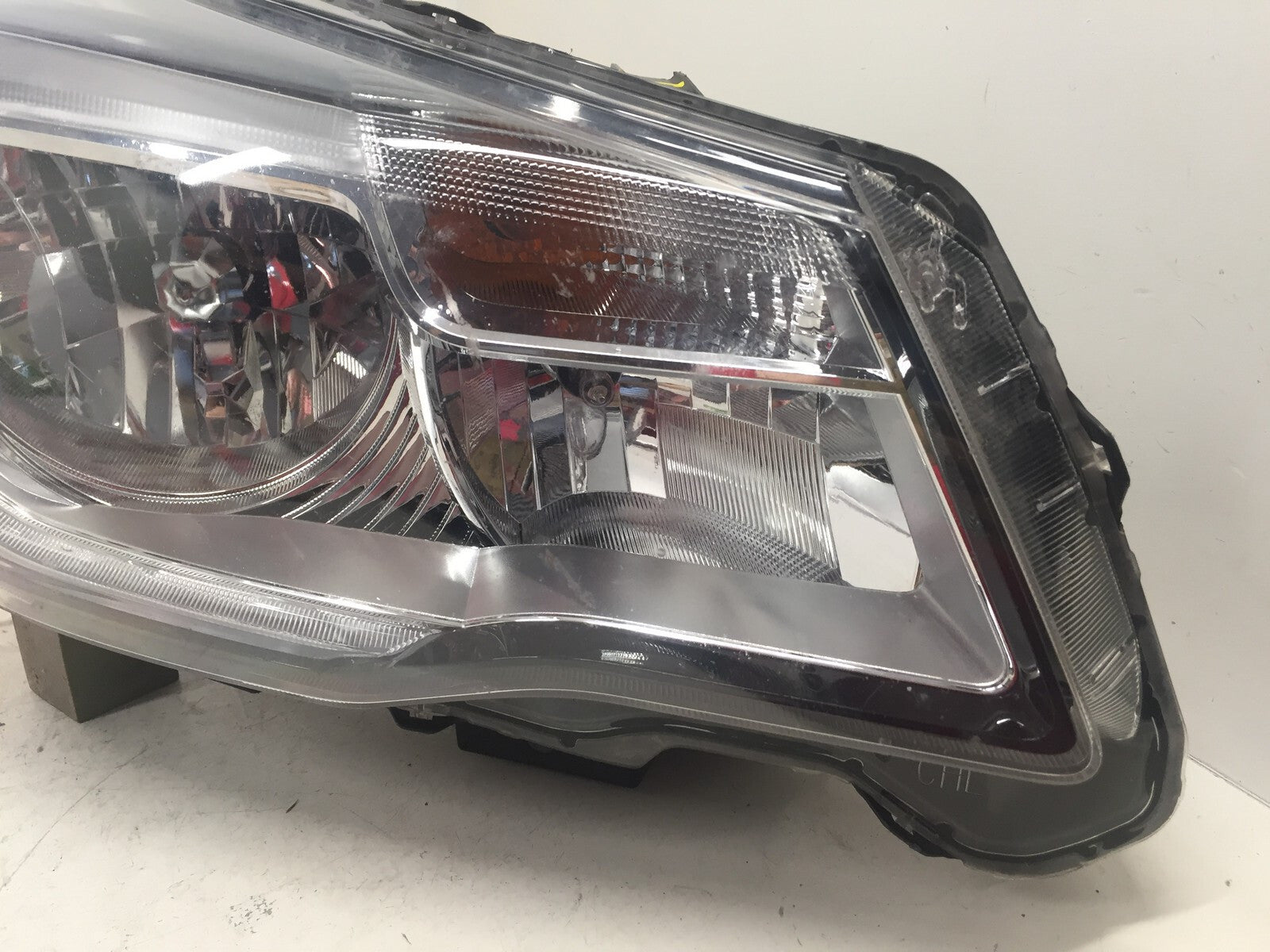 Halogen LED Headlight Damaged Right RH Passenger Subaru Forester 2017 2018 OEM