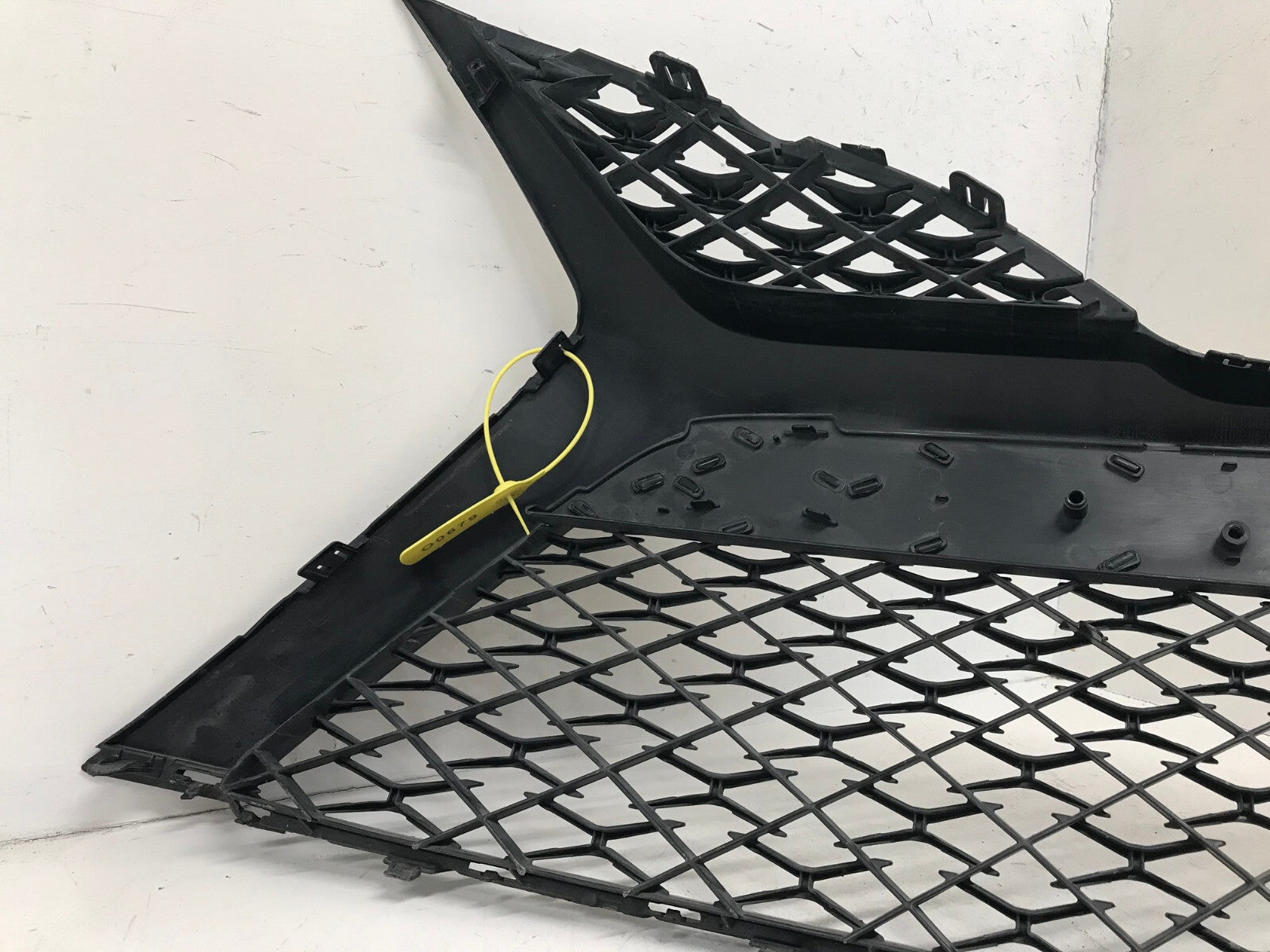 Lower Grill Grille Toyota Camry SE XSE 2018 2019 2020 52113-06050 OEM