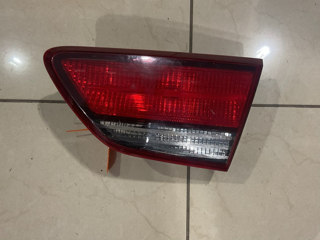 Tail Light Right RH Passenger 2018-2023 Kia Rio Sedan 92404+h91 OEM