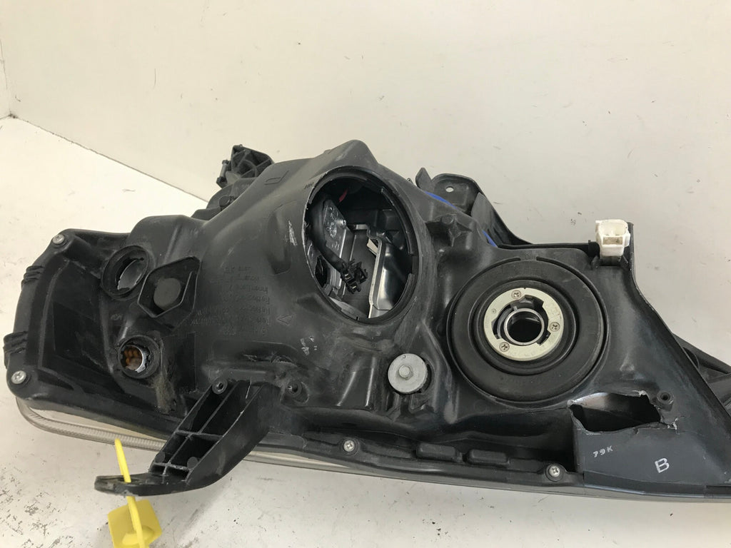 Headlight Damaged Passenger Right RH Toyota 4Runner 2014-2018 8113035541 OEM