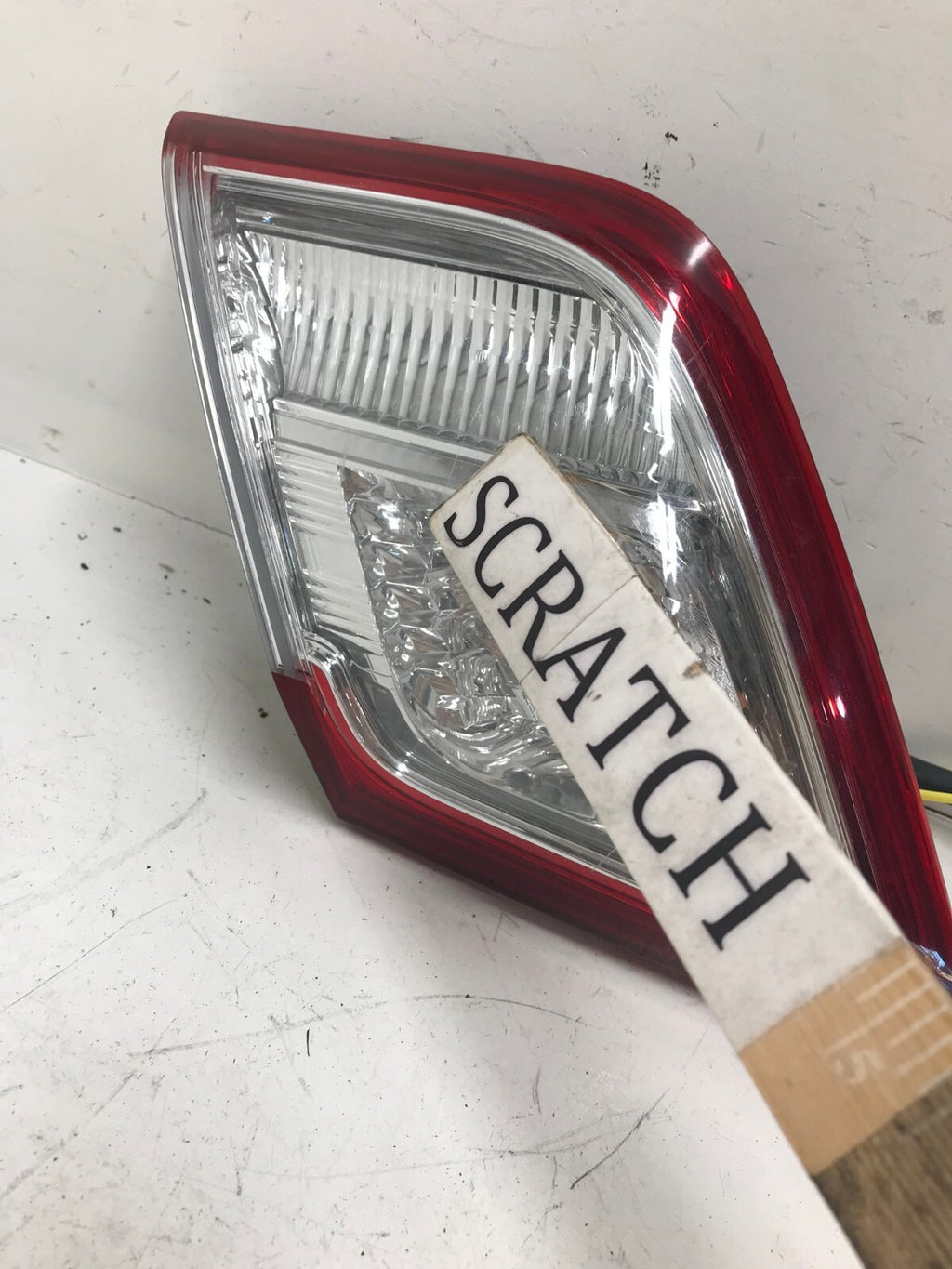 Tail light Damaged Left Driver LH Toyota Camry 2010-2011 8158133170 OEM