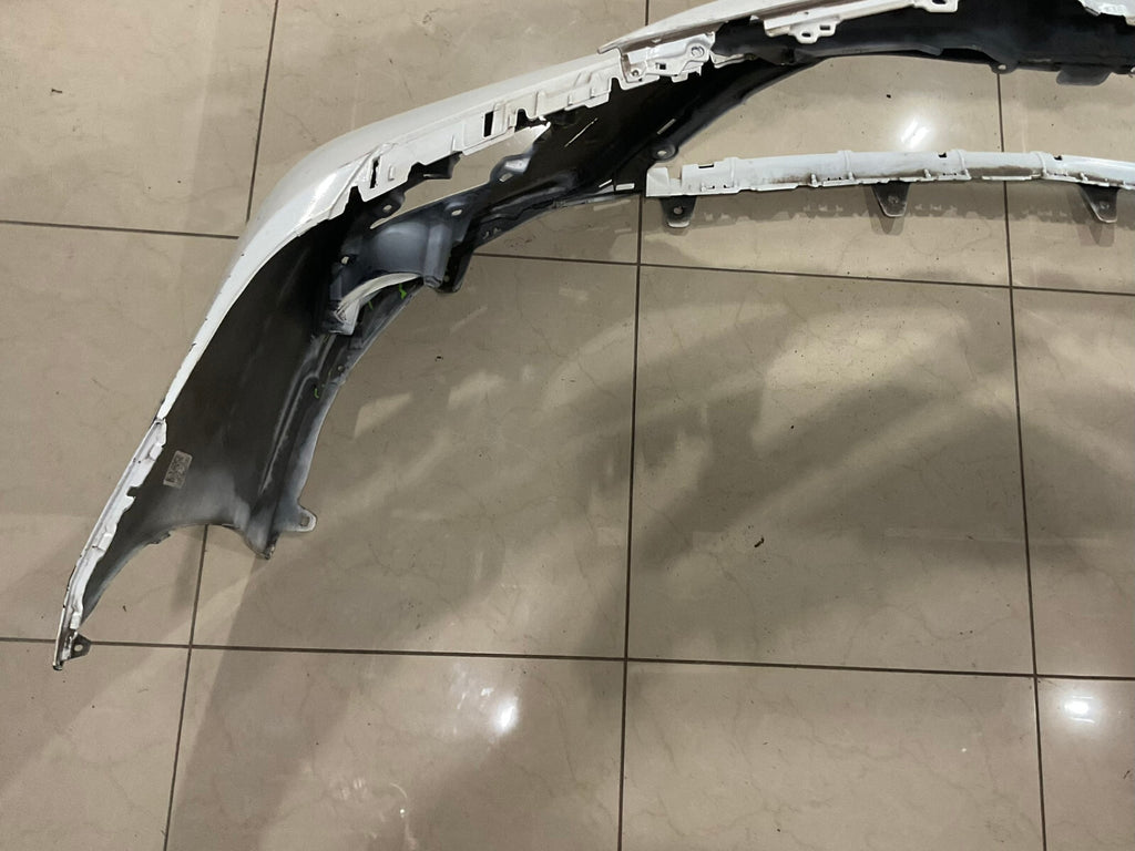 Front Bumper Cover White Toyota Camry SE XSE 2018 2019 52119-06E20 OEM