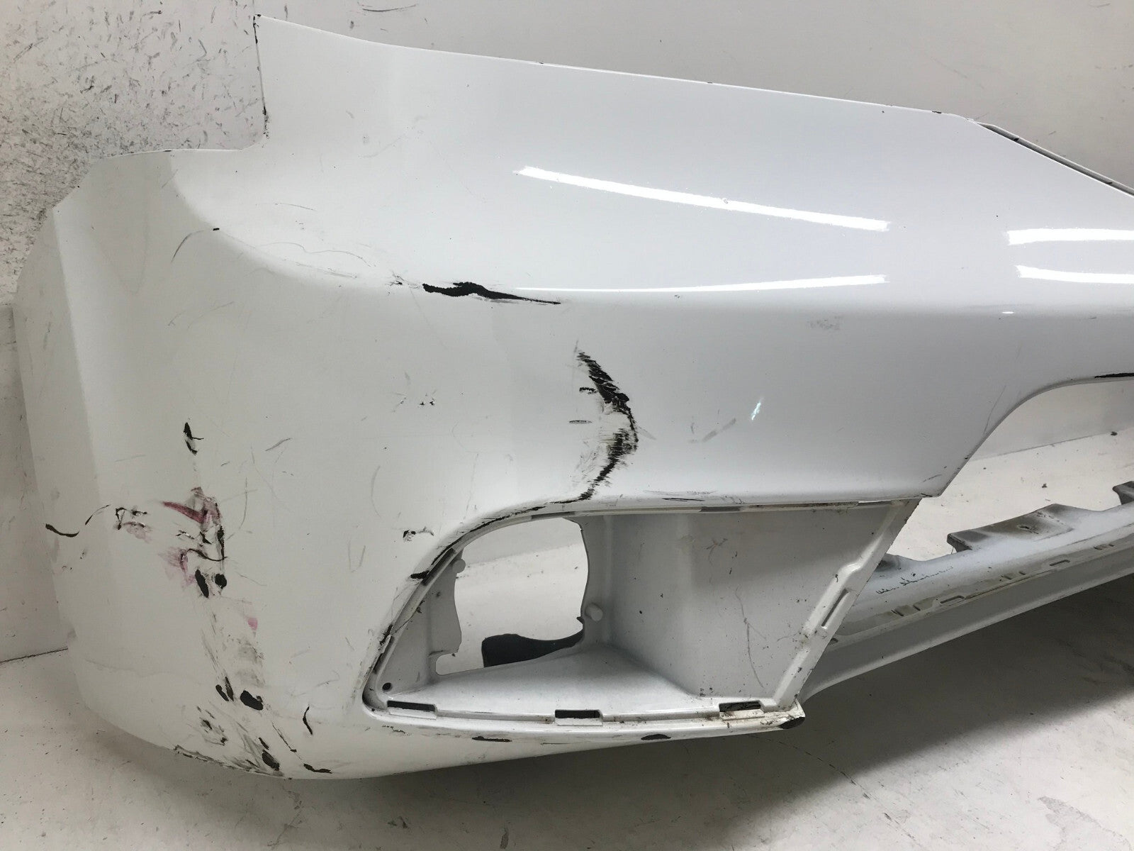 Front Bumper Cover White Honda Pilot EX EX L LX SE 2012-2015 71101-SZA-ZY00 OEM