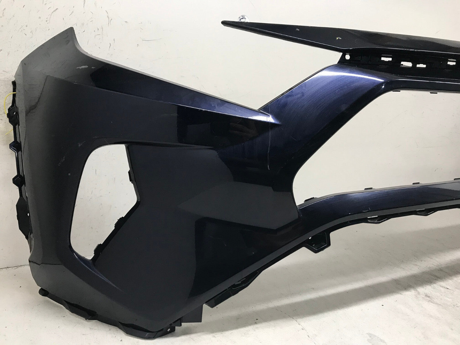 Front Bumper Cover 8X8/PT39 2019-21 Toyota RAV4 LE/XLE/Hybrid LE 52119-0R200 OEM