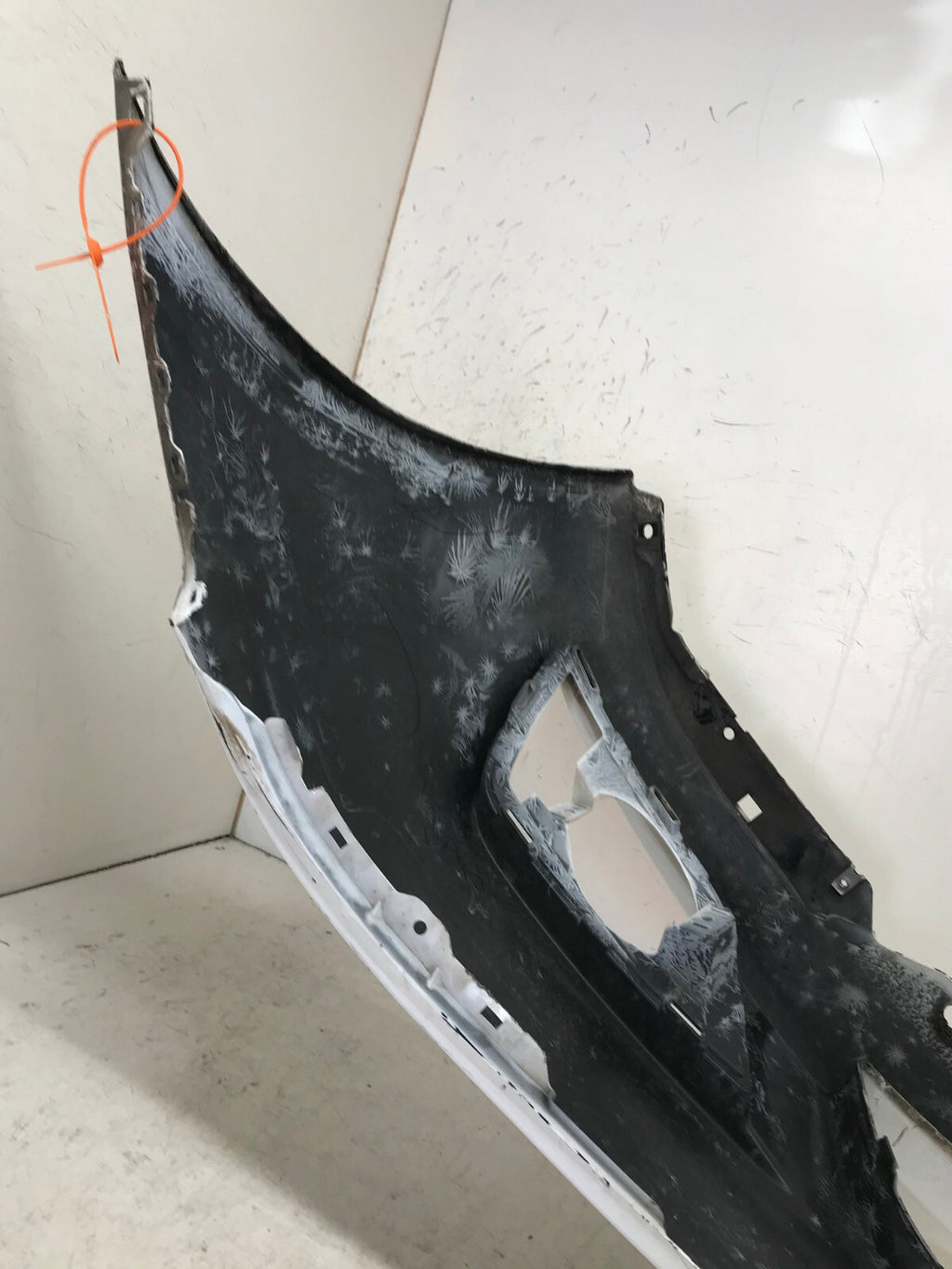 Front Bumper Cover White 2016-2019 Nissan Sentra 62022-6YU0H OEM