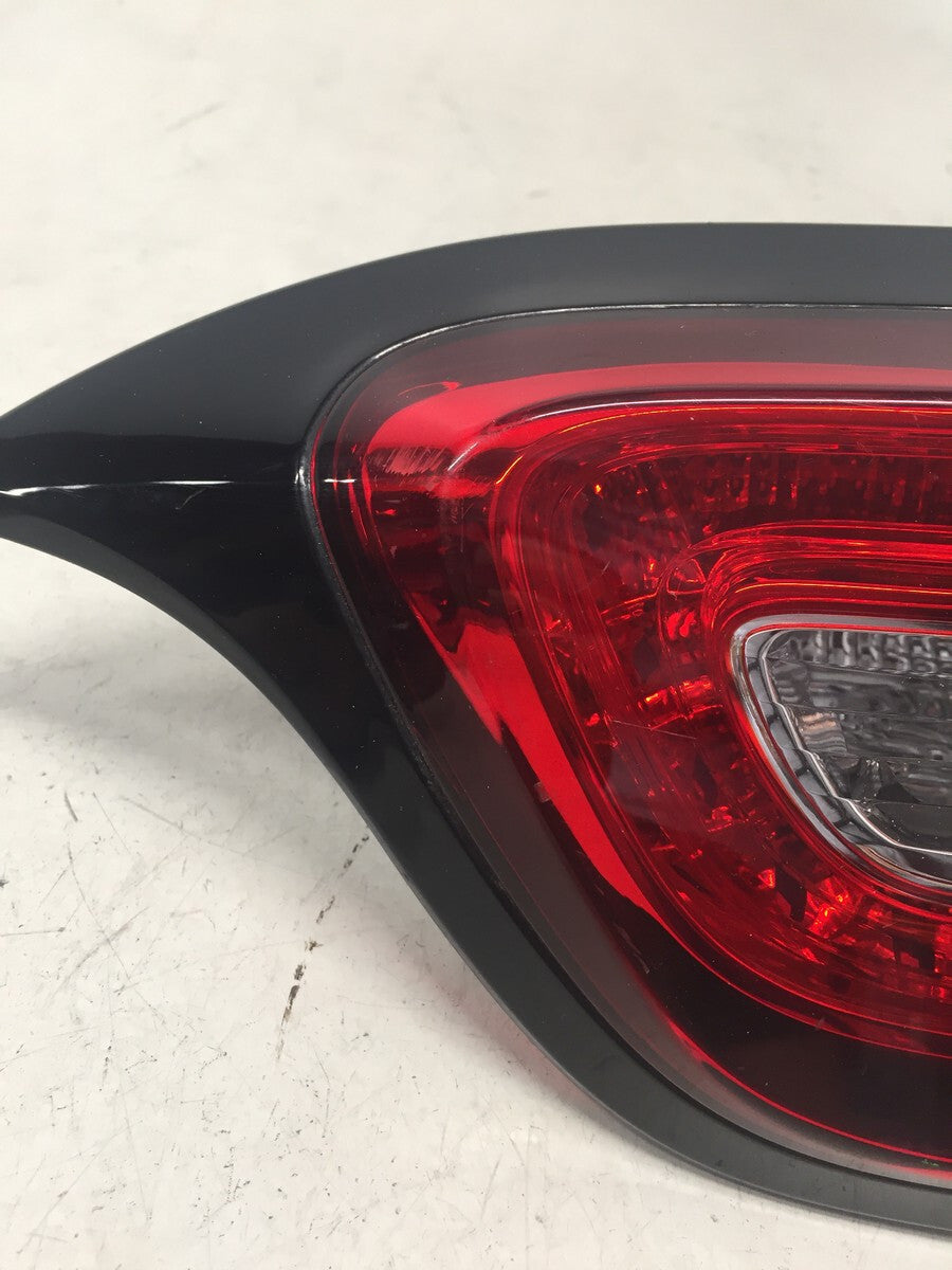 Inner Tail light Damaged Lamp Passenger Jeep Cherokee 14-2018 68102920AC OEM