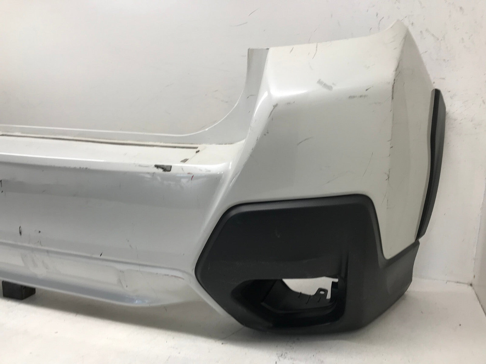Rear Bumper Cover Subaru Crosstrek Base/Limited White 2018-2021 57704FL250 OEM