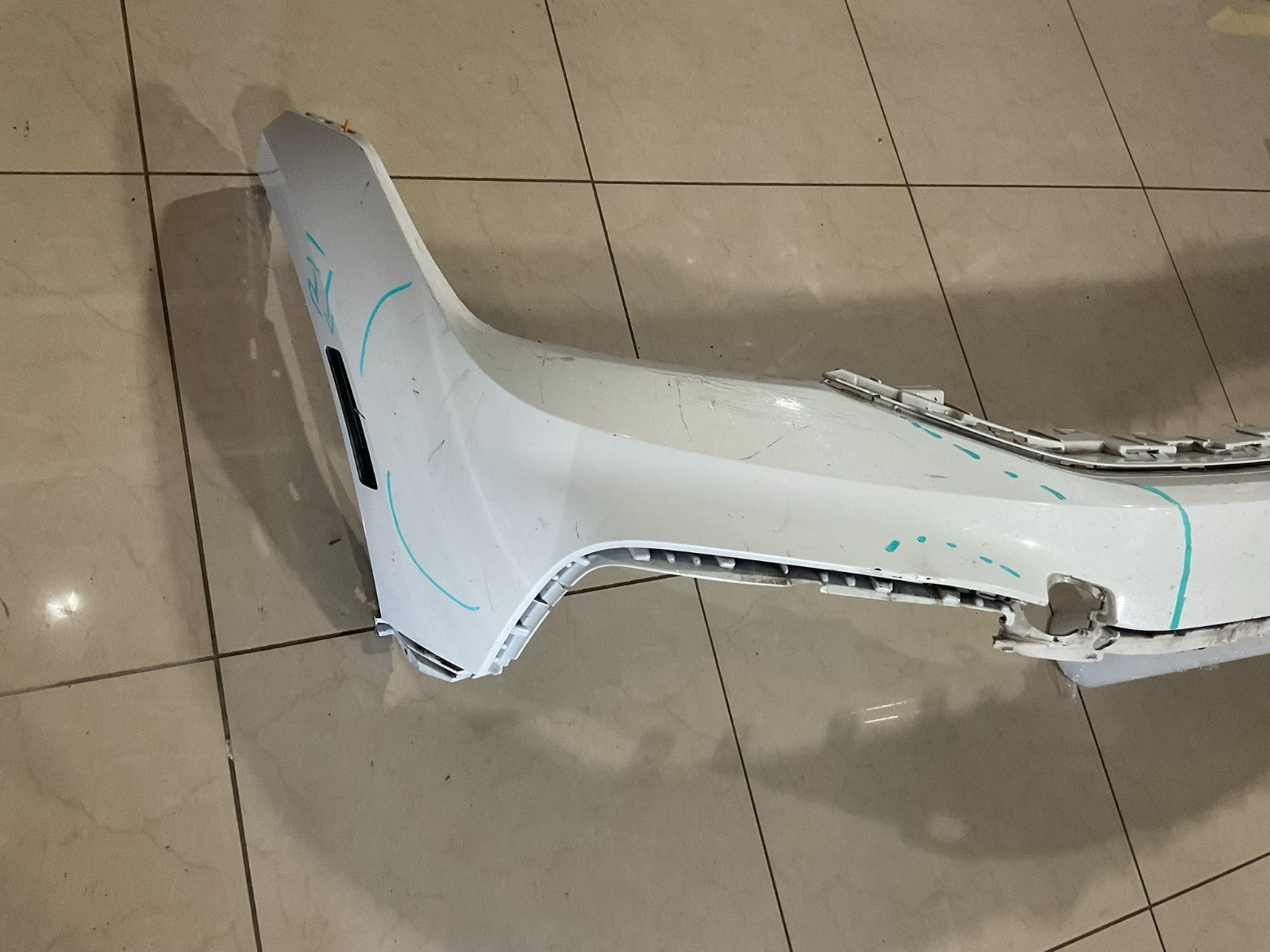 Front Bumper Cover White 2022 2023 Volkswagen Tiguan 5nn+807+221+b OEM