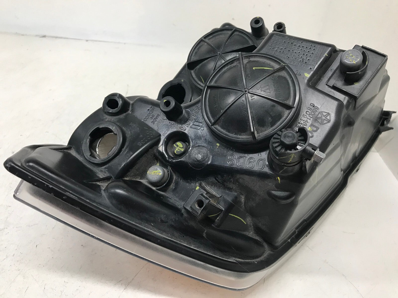 Headlight Damaged RH Right Dodge Ram 1500 2500 3500 13 14 15 16 68001484AG OEM