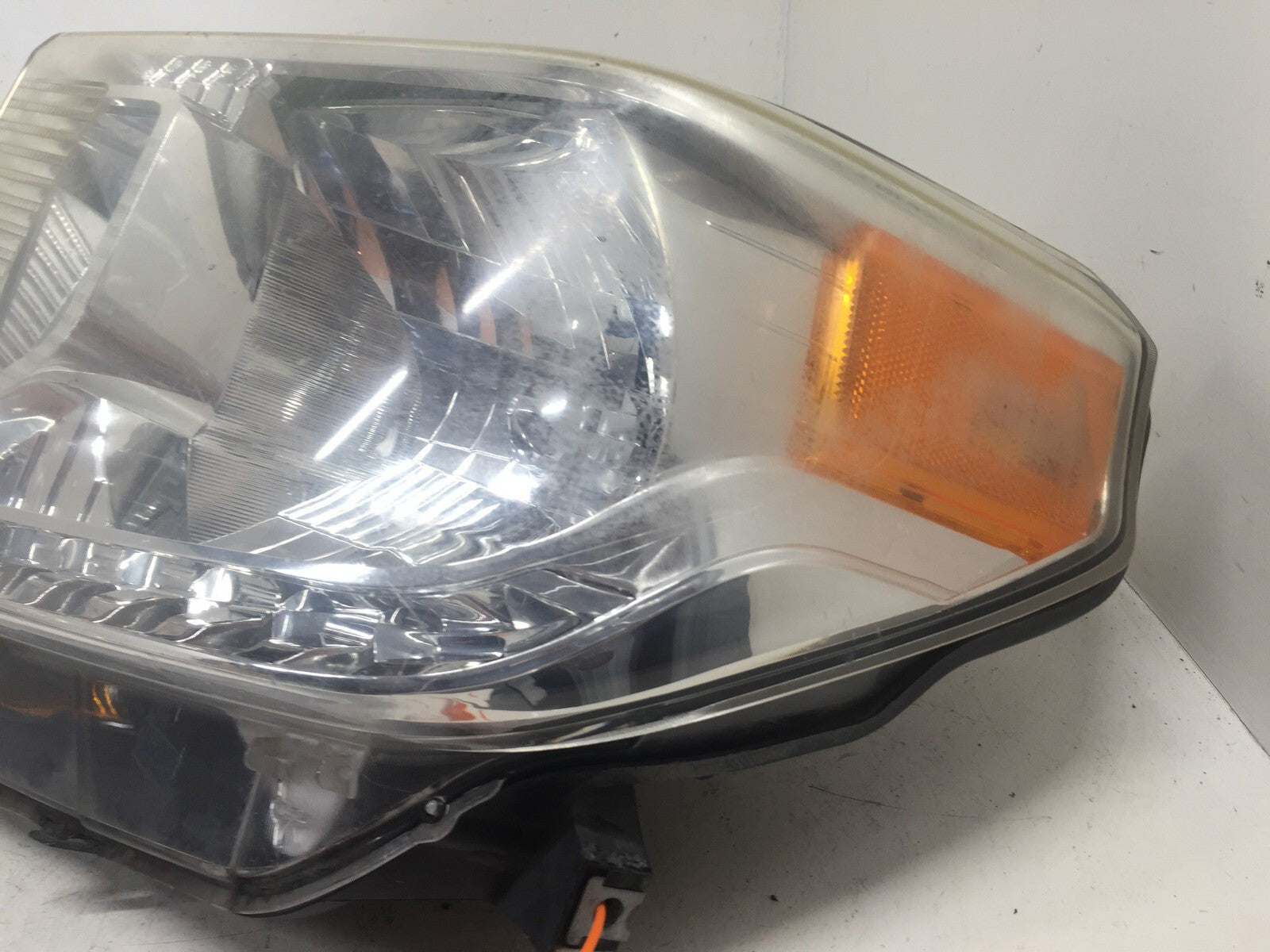 Headlight Damaged Head Lamp LH Driver Toyota Tundra 2014-2020 811500C091 OEM