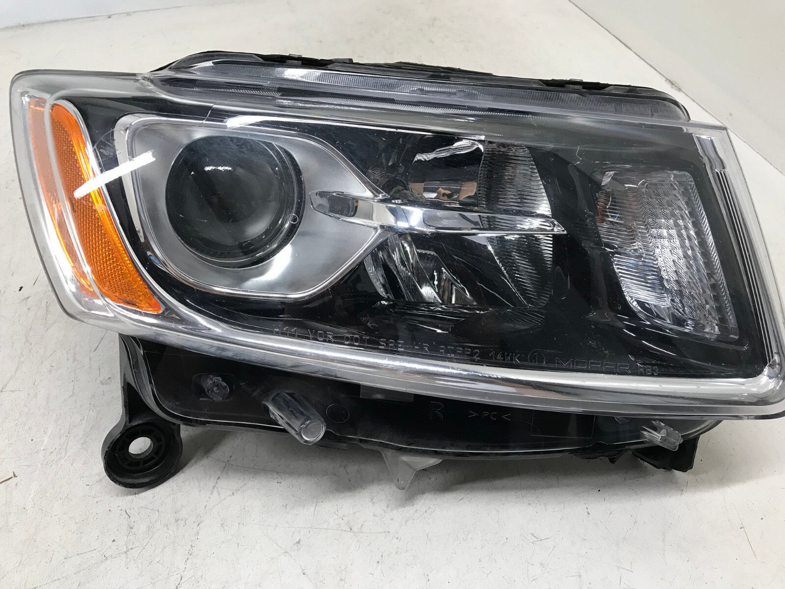 Headlight Damaged Head Lamp Right RH Jeep Grand Cherokee 14-16 68110996AE OEM5