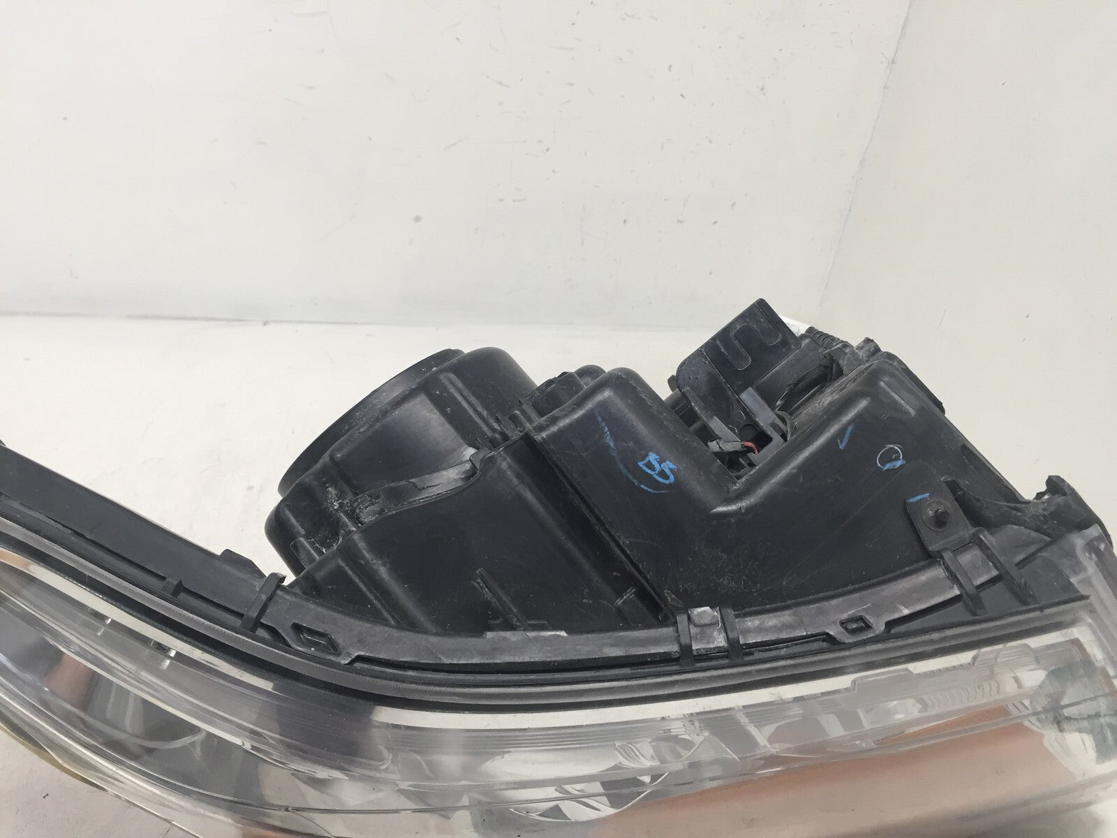 Headlight Damaged Left Driver LH Cadillac SRX 2010-2016 948327-0 OEM2