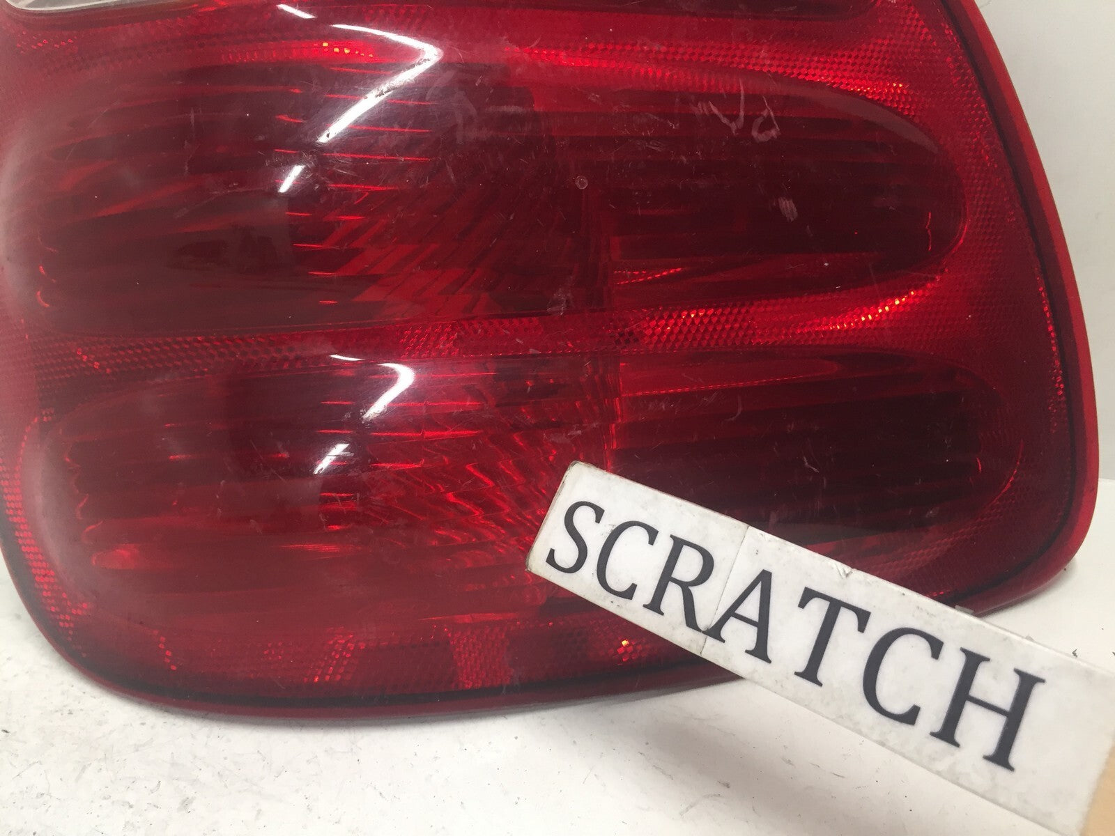 Tail light Damaged Taillight Right RH Ford F 150 2000-2004 YL3X-13440-A OEM2