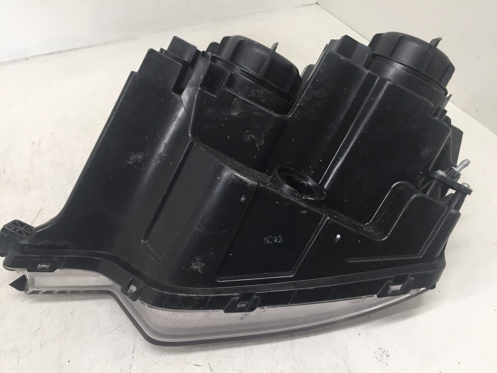 Headlight Damaged Right 2008-2010 Saturn Vue 12-2014 Captiva Sport 2503306 OEM