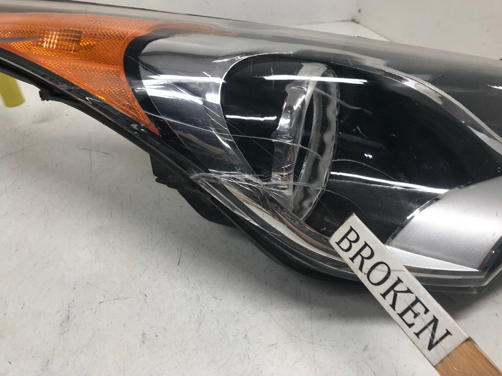 Headlight Damaged Right RH 12-2017 Hyundai Veloster PARTS ONLY 92102-2V030 OEM