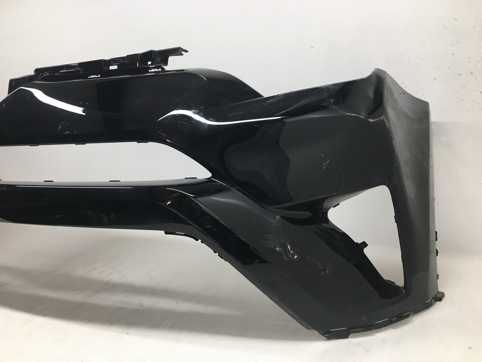 Front Bumper Cover Toyota Rav4 Hybrid Limited/LE w/o Sens Canada Built 16-18 OEM