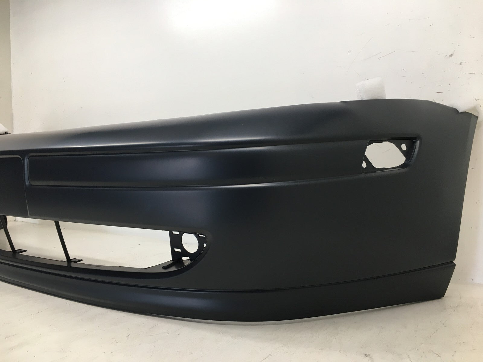 New Front Bumper Cover Ford Focus 2000-2004 2M5Z17D957FAA Original