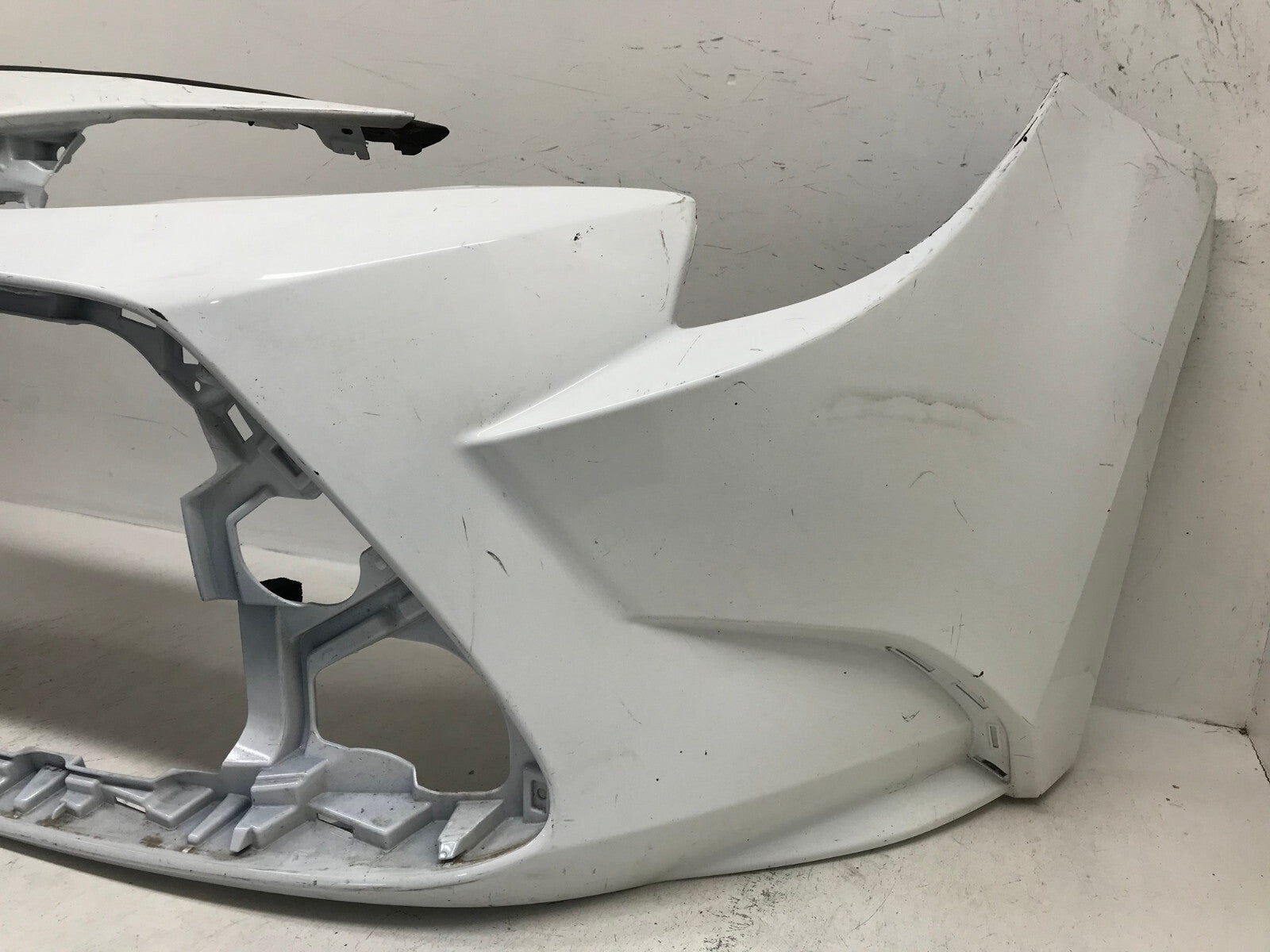 Front Bumper cover Toyota Corolla Sedan L/LE/XLE/Hyb 040 20 21 52119-12G00 OEM3