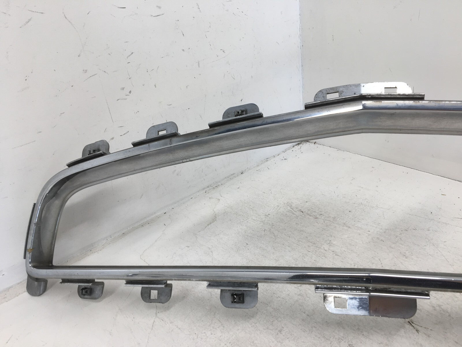 Grille Grill Chevy Chevrolet Malibu 2008-2012 25784043 OEM