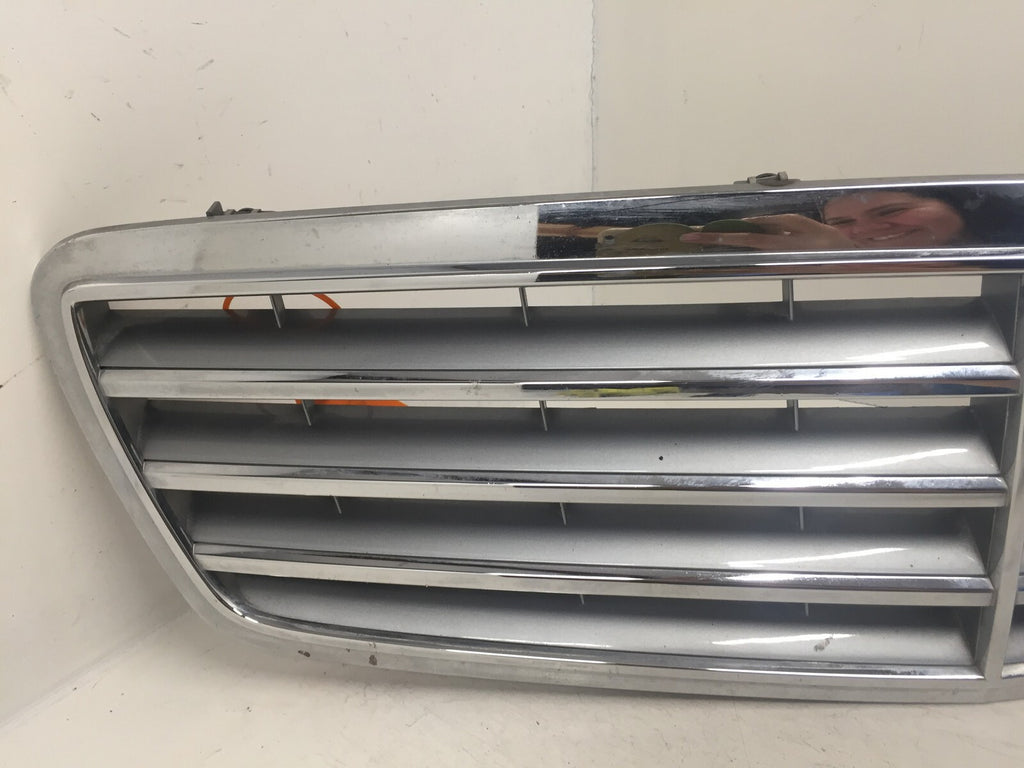 Grille Grill Mercedes benz C Class C230 C280 C320 2005-2007 A2038800223 OEM