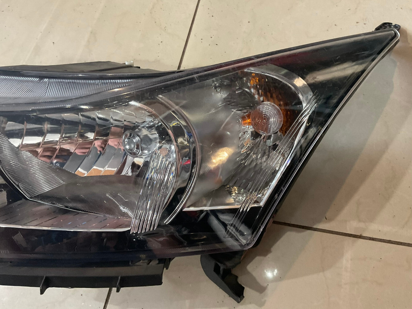 Headlight Damaged Left Driver LH 2012-2016 Chevrolet Cruze 20-9180-90 OEM