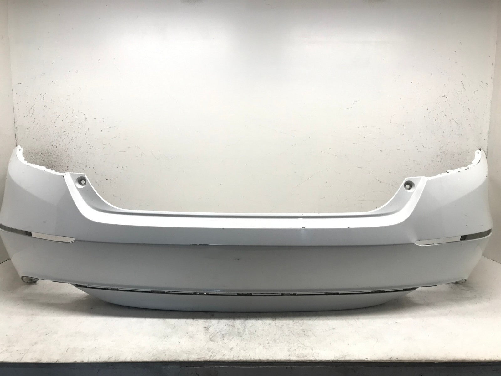 Rear Bumper Cover White Honda Accord EX EX L Hybrid 2018 2019 71501-TVA-A000 OEM