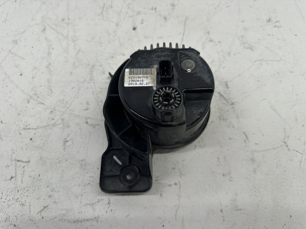 Fog light Damaged Passenger RH 2018-2021 Jeep Wrangler Gladiator 68304048AF OEM