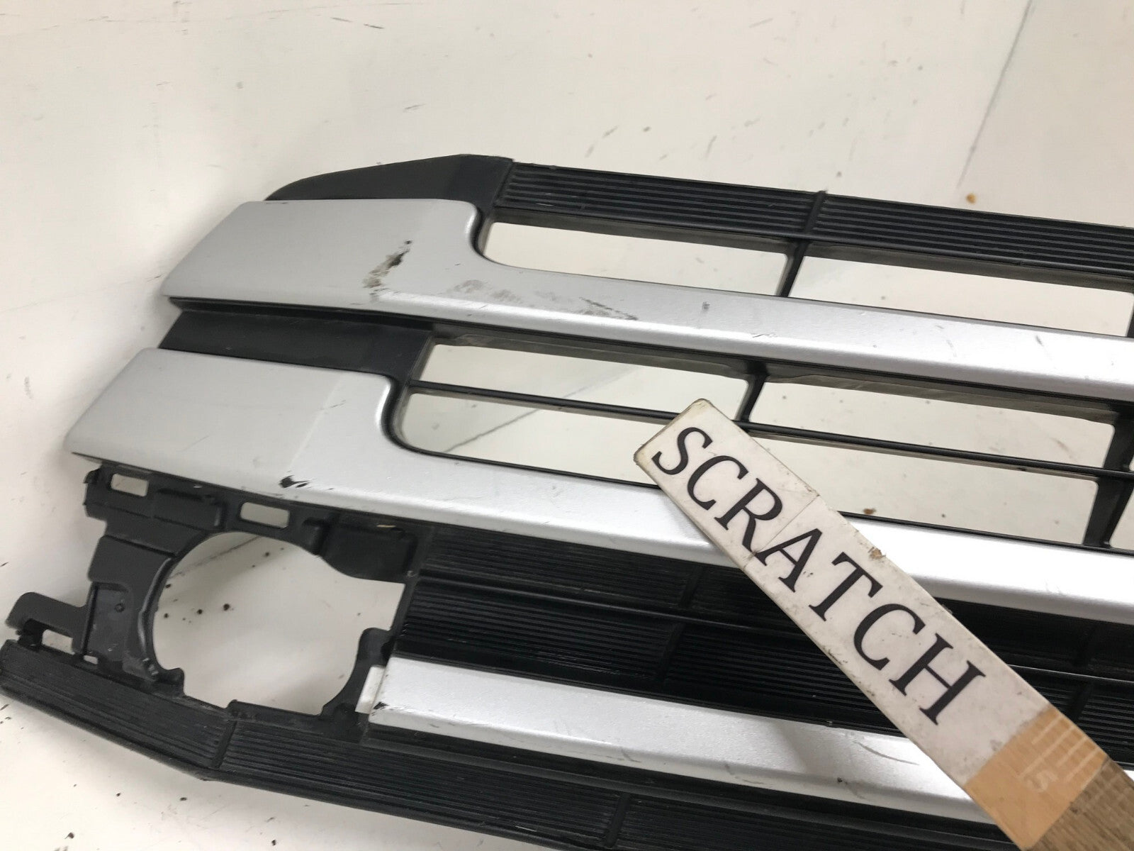 Grill Grille 2017-2019 Toyota Highlander Suv 53112-0E180 OEM