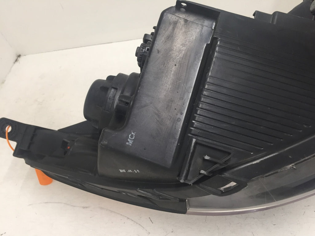 Head light Damaged LED Driver LH Left Kia Soul EV 2015-2016 92101-B2000 OEM