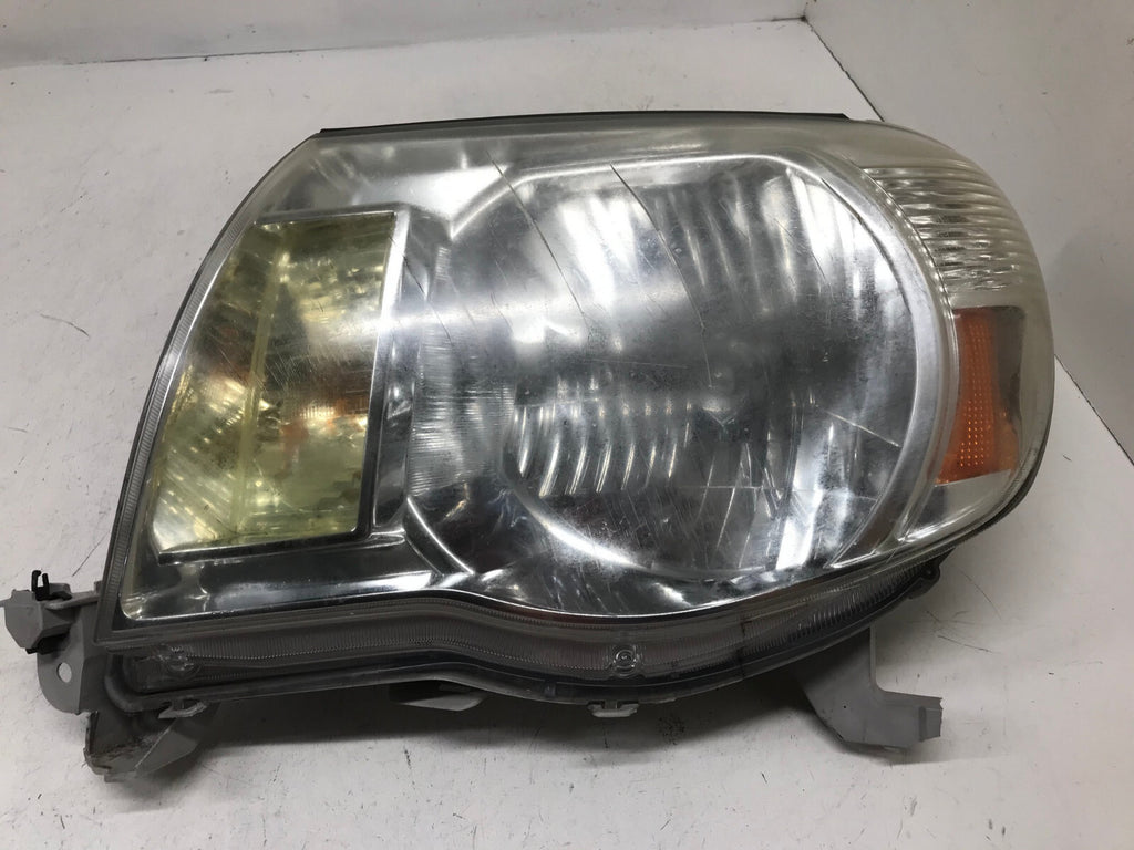 Headlight Damaged Left LH Driver 2005-2011 Toyota Tacoma 81150-04163 OEM