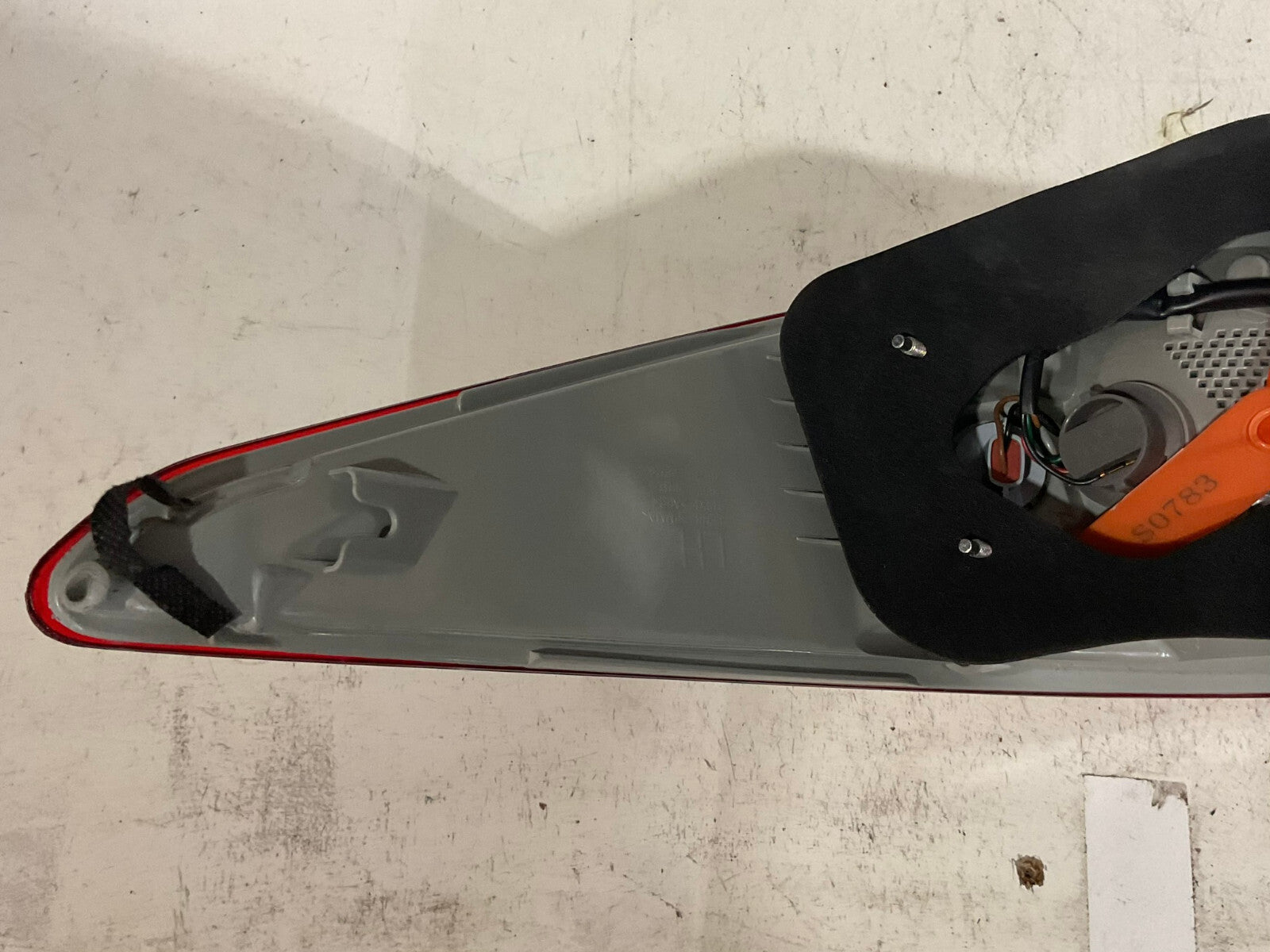Tail light Damaged Right Passenger RH 11 - 14 Hyundai Sonata 92401-3Q OEM