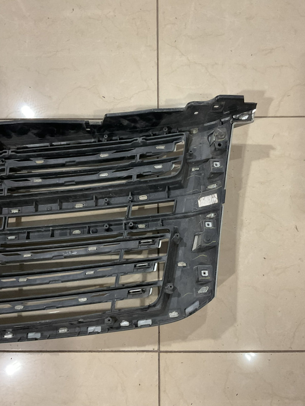 Grille Grill 2015-2020 Chevrolet Tahoe Suburban anh72352 OEM