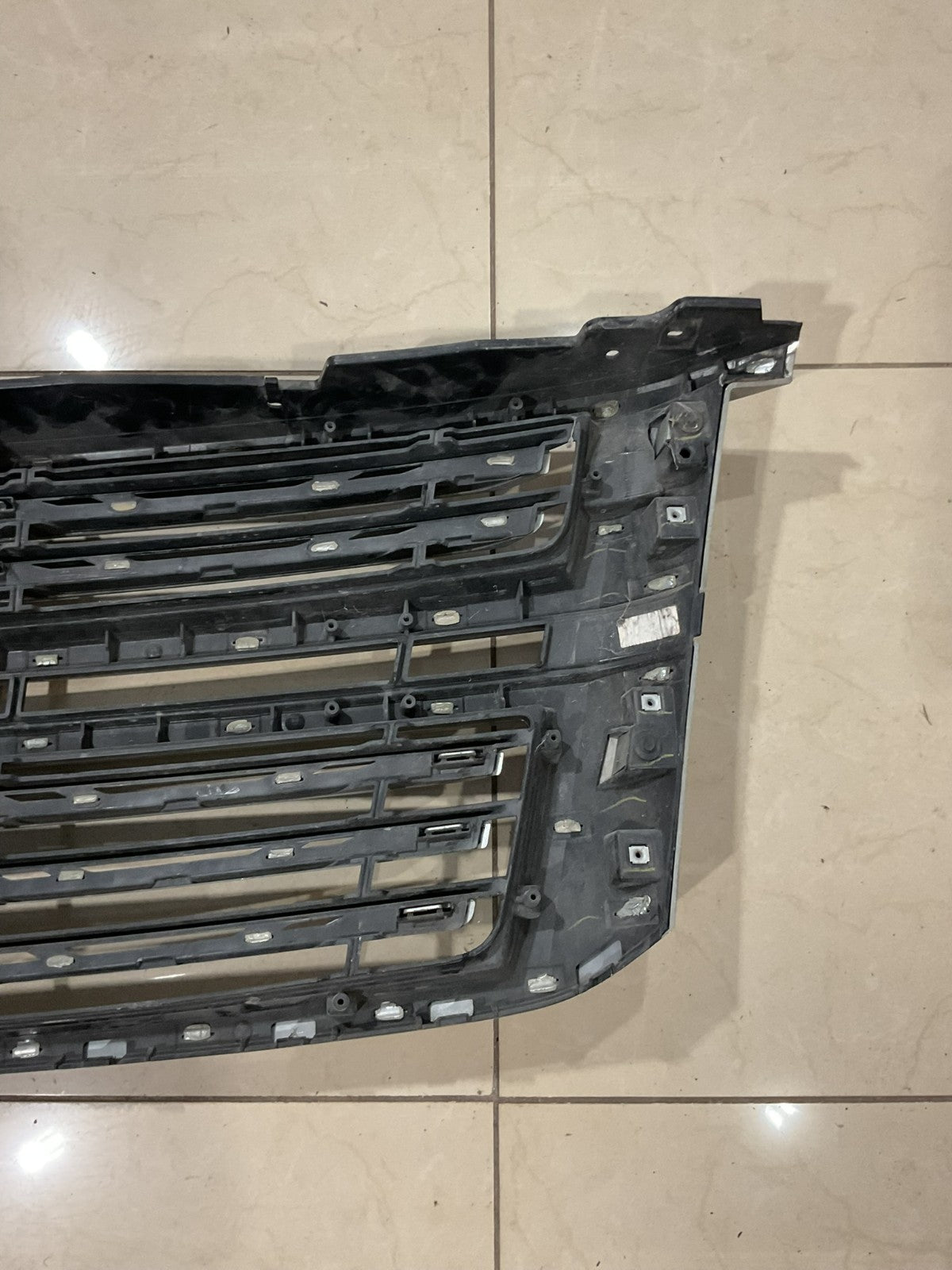Grille Grill 2015-2020 Chevrolet Tahoe Suburban anh72352 OEM