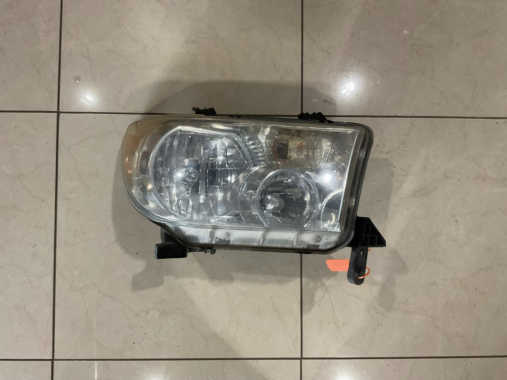 Headlight Right Passenger RH 2007-2013 Toyota Tundra 2008-2017 Sequoia CAPA