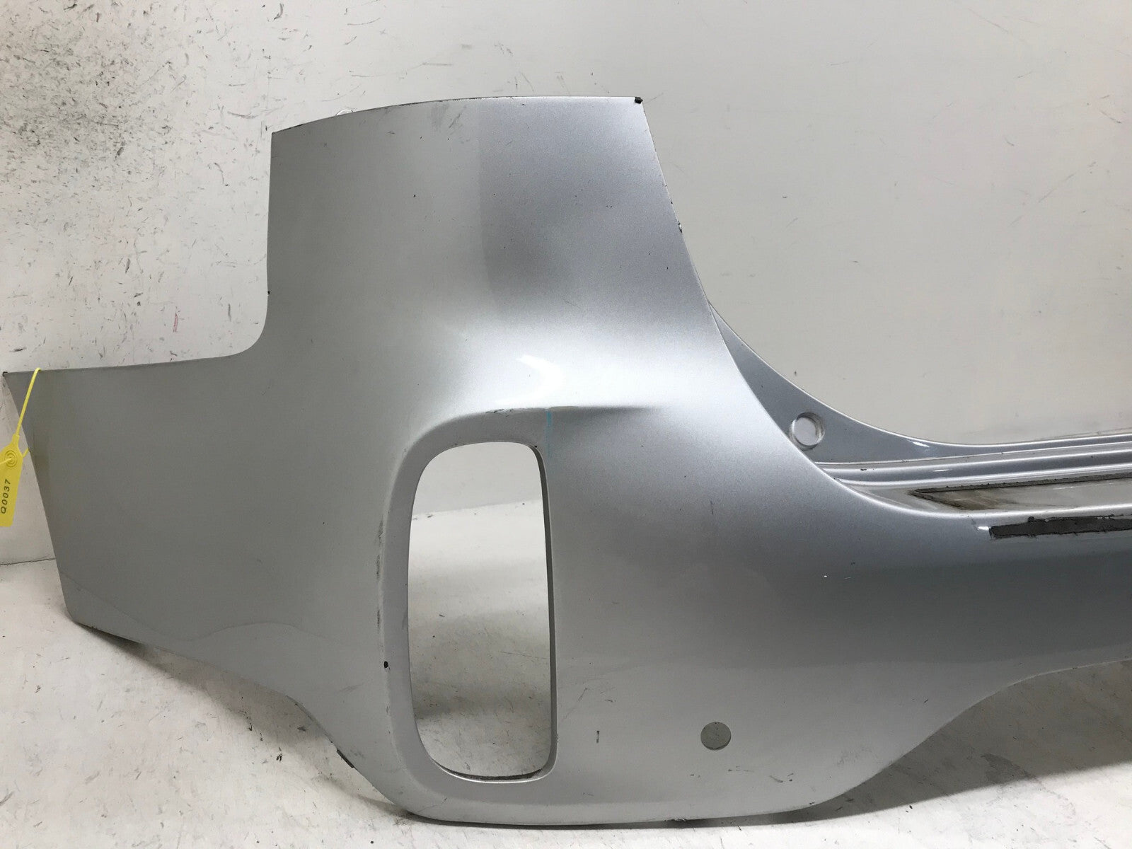 Rear Bumper Cover Silver Kia Sorento EX/Ltd 14-15 w/Sensor Holes 86611-1U500 OEM