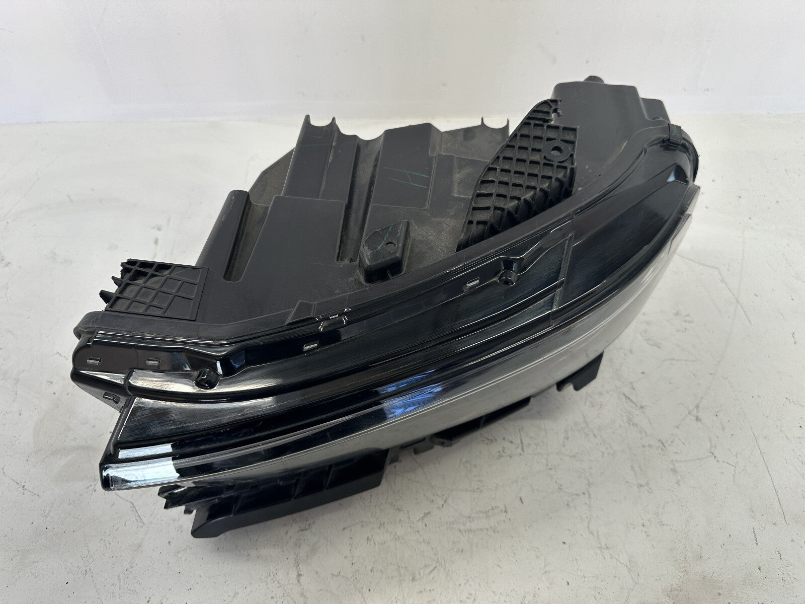 Headlight Damaged Driver LH 2021 22 2023 2024 Jeep Grand Cherokee 68376993AE OEM
