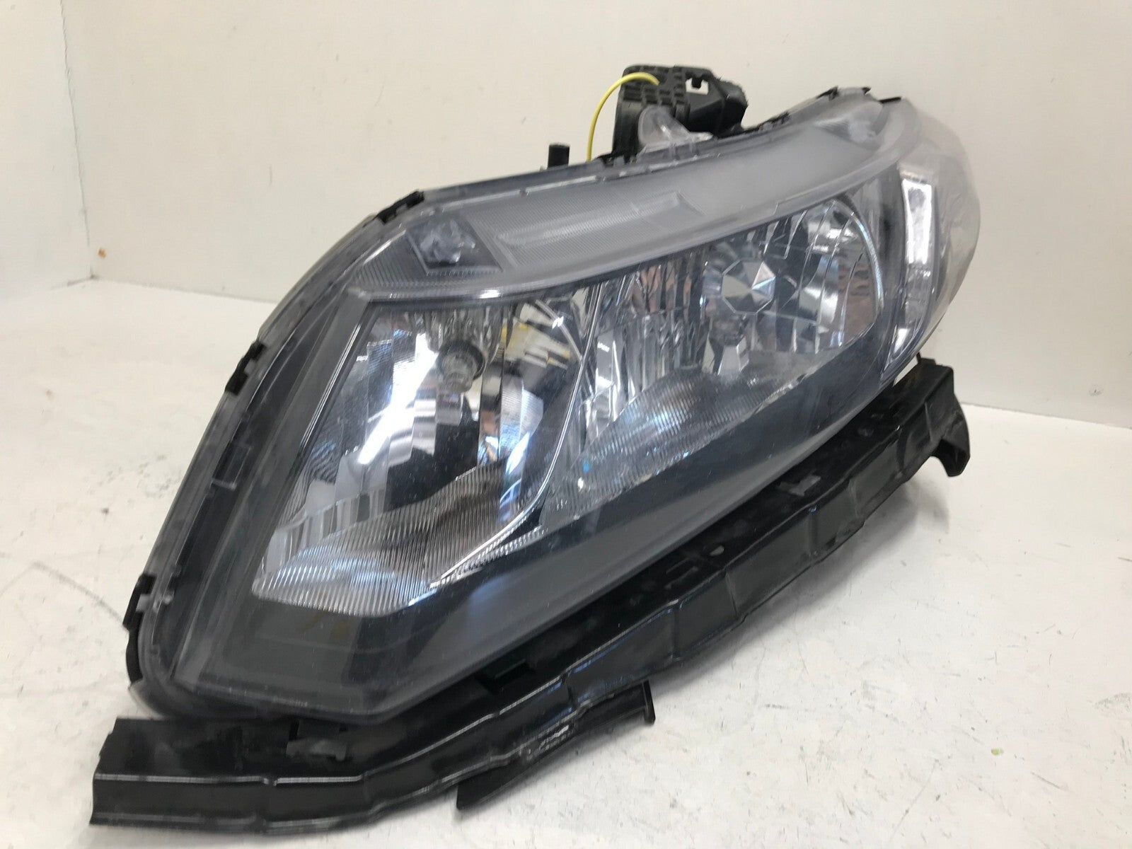 Headlight Damaged LH Driver Honda Civic Headlight Damaged 2013 2014 CAPA