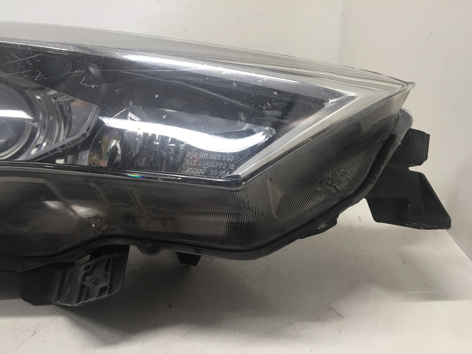 Headlight Right Side RH Toyota 4Runner 2014-2018 8113035541 OEM