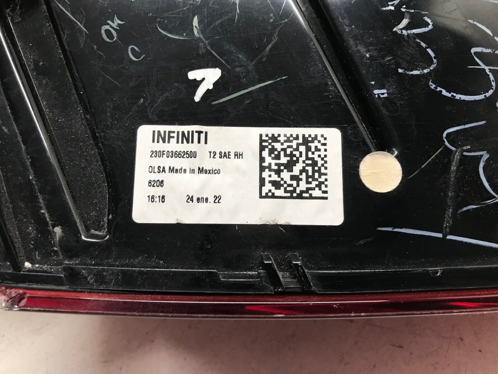 Tail light Damaged Passenger RH Right 2019 - 2023 Infiniti Qx50 265505NA1A OEM