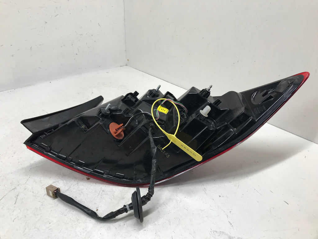 Tail light Damaged LH Driver 19-20 Elantra Sedan Sport/Limited 92401-F2610 OEM