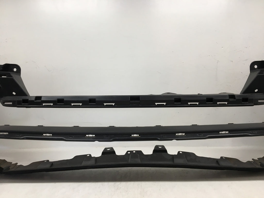 Front Bumper Cover Toyota Tacoma SR SR5 Limited w/o Flare Holes 2016-2018 OEM