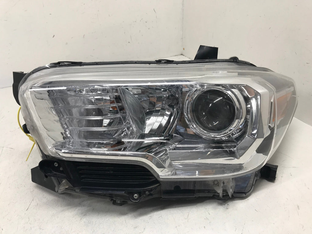 Headlight Damaged Left Driver LH Toyota Tacoma 2016-2021 8115004250 OEM