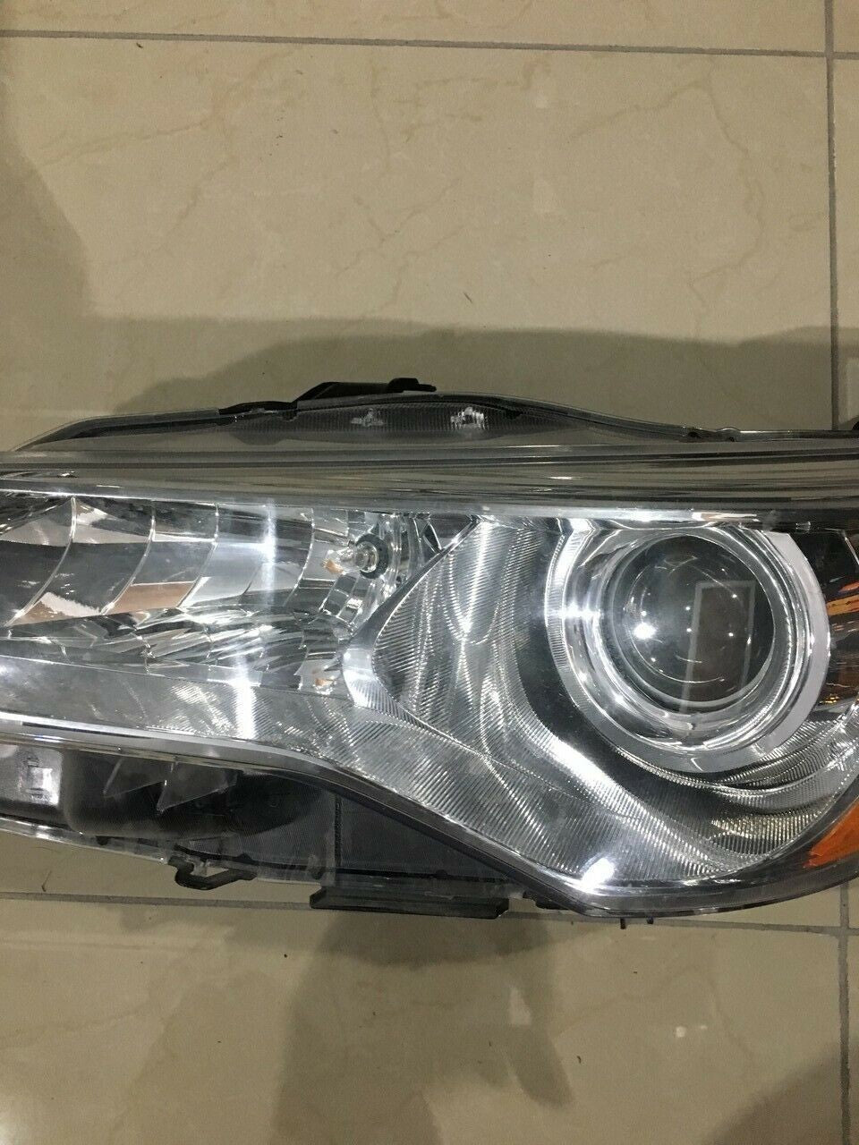 Halogen Headlight Damaged Left LH Driver Side Toyota Camry 2015 2016 Original