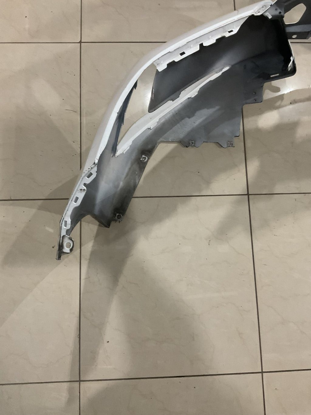 Front Bumper Cover White 2020 2021 2022 Nissan Sentra S/SV 62022+6lb0h OEM