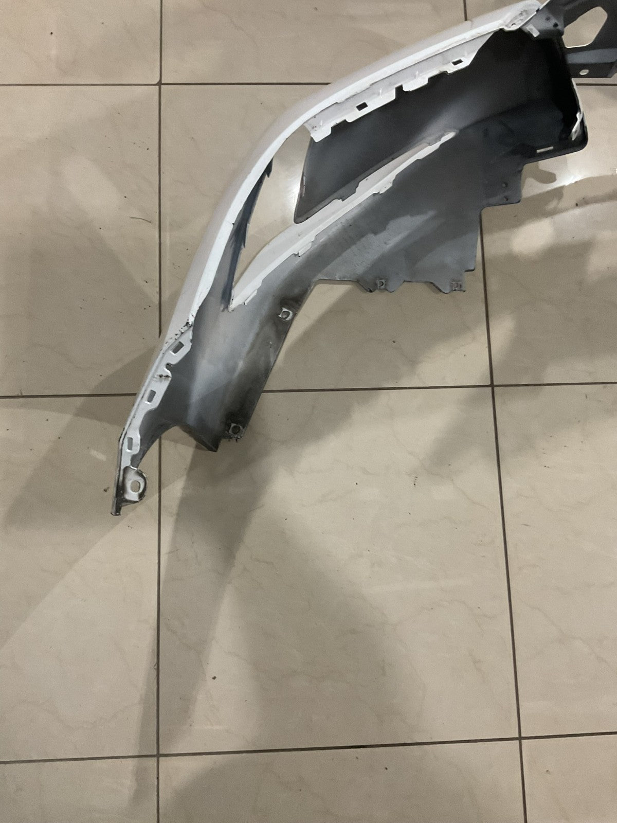 Front Bumper Cover White 2020 2021 2022 Nissan Sentra S/SV 62022+6lb0h OEM